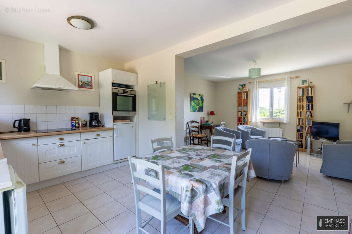 Maison 100 m² à Orgeval  - photo 4