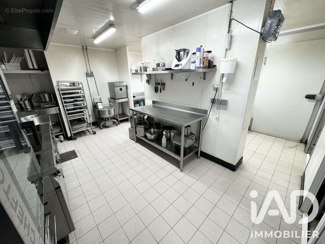 Commerce 140 m² à Sandillon  - photo 5