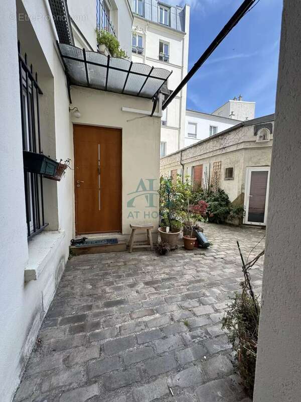 Appartement à PARIS-10E