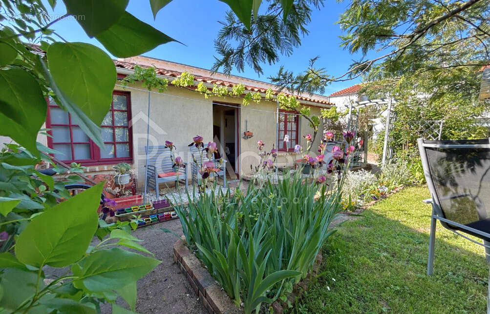 Maison à SAINT-JUST-LUZAC