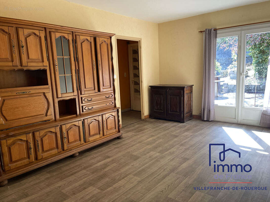 Commerce à VILLEFRANCHE-DE-ROUERGUE