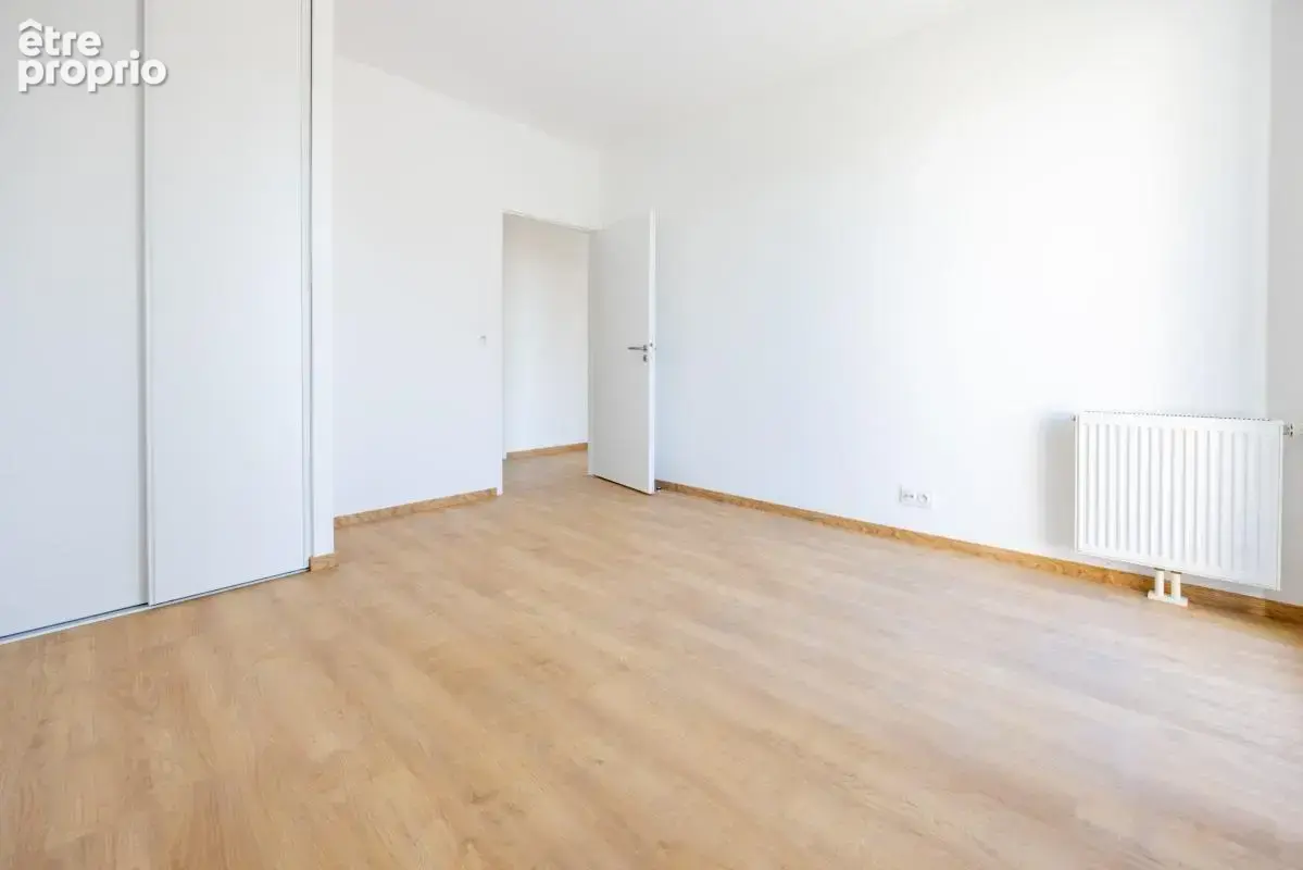 Appartement T4 avec terrasse - photo 7