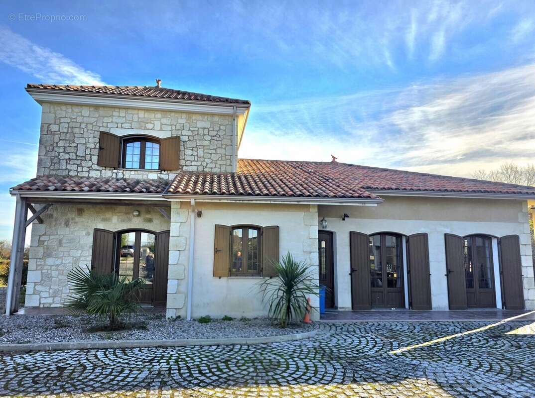 Maison à CASTILLONNES