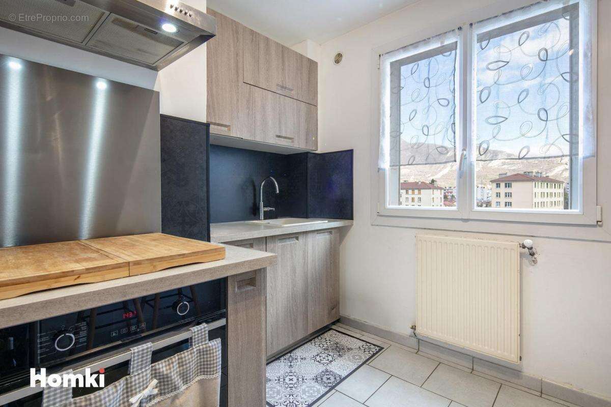 Appartement à FONTAINE