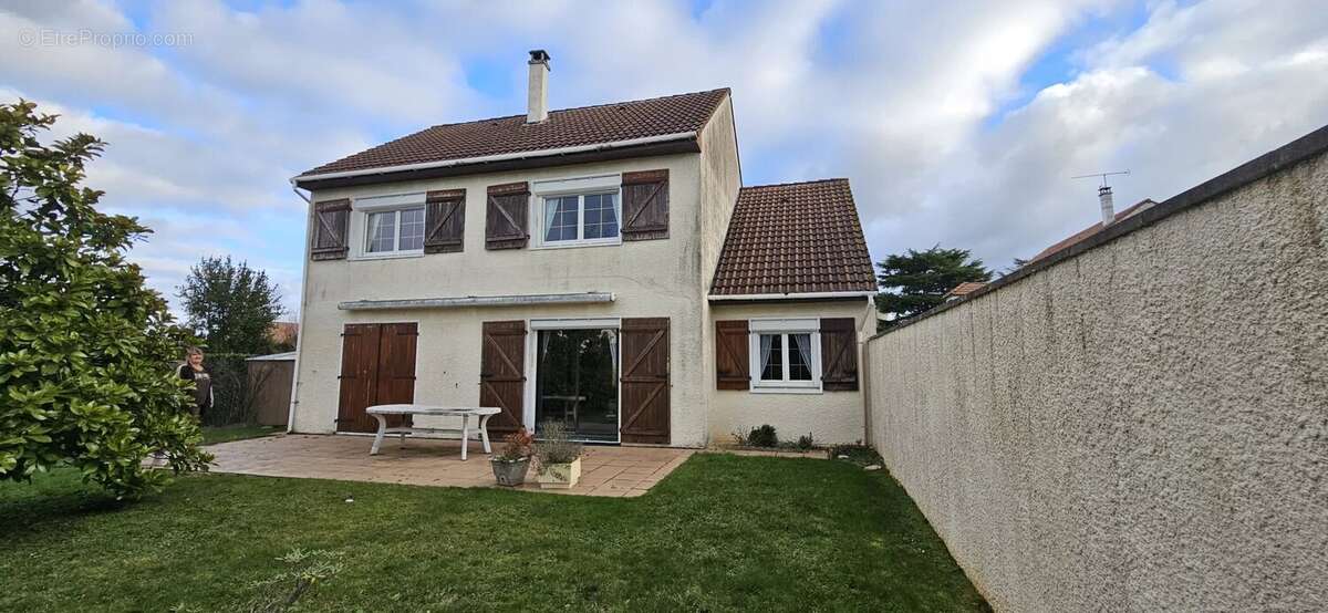 Maison à LA FERTE-ALAIS