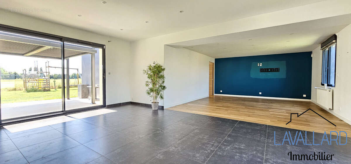 Maison à CARDONNETTE