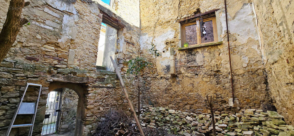 Maison à BAGNOLS-SUR-CEZE