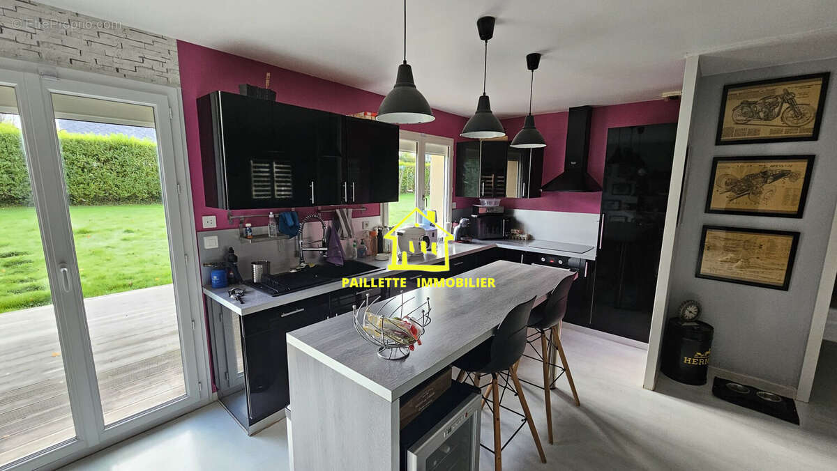 Maison à SAINT-MACLOU-LA-BRIERE