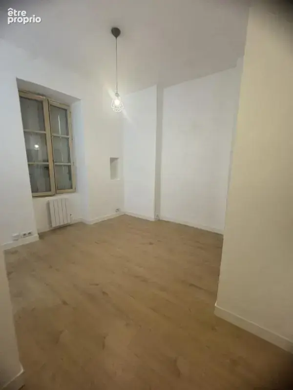 Proche chateau– studio entièrement rénové - photo 5