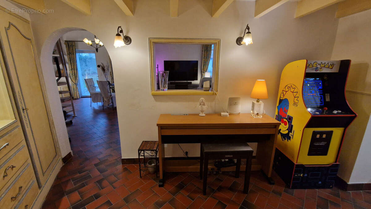 NOZAY - Propriété exceptionnelle et rare de 7 et 8 pièces de 248 m² habitable sur terrain clos de 2144 m² + dépendances de 80 m² - photo 10