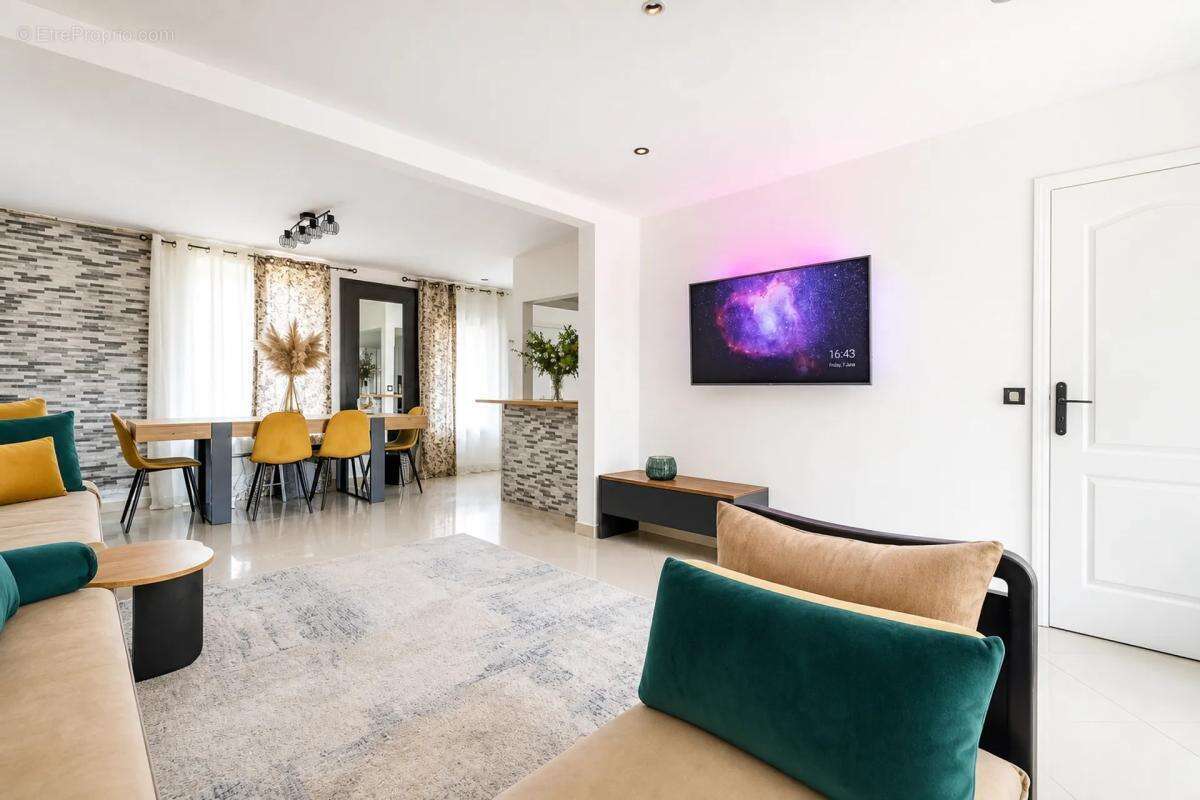 Appartement T3 rénové avec terrasse, Villeneuve-St-Georges - photo 2