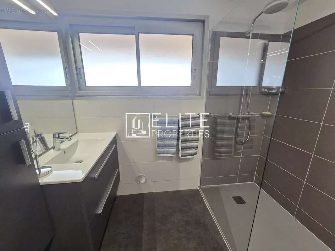 Appartement 3 pièces de 78 m² avec parking et cave – le cannet - photo 6