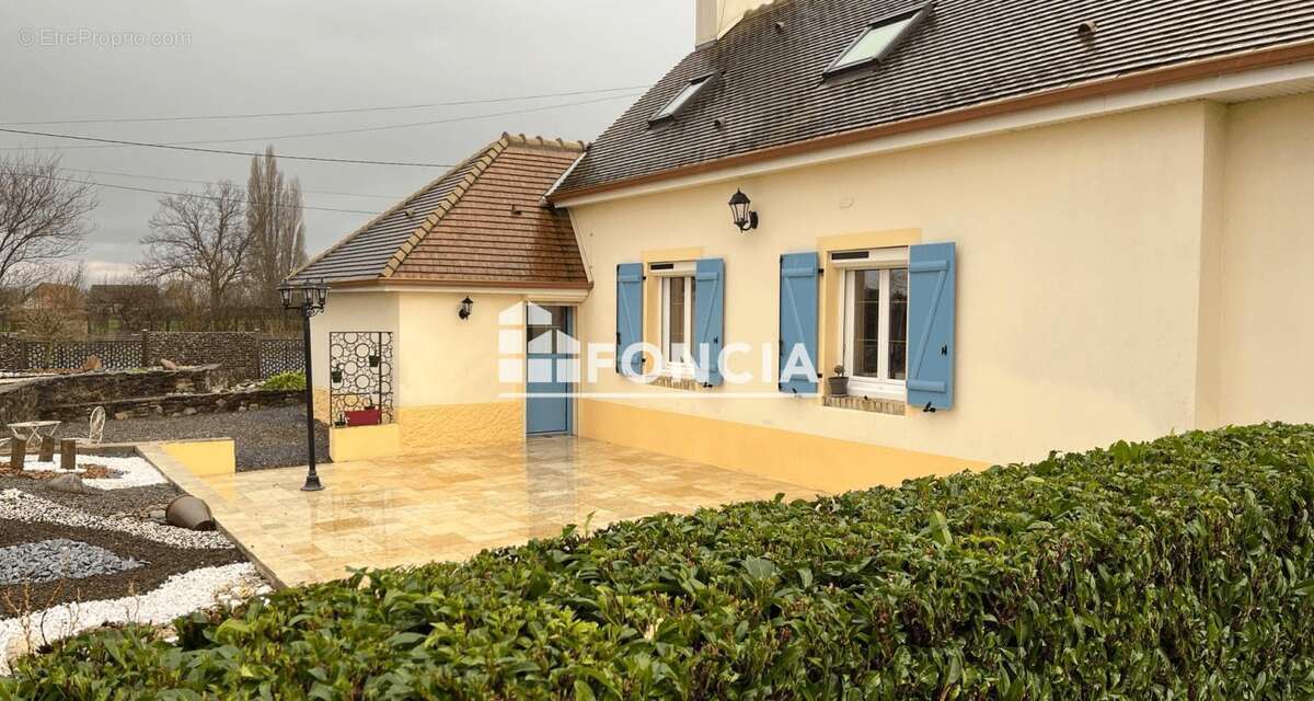 Maison à CONGE-SUR-ORNE