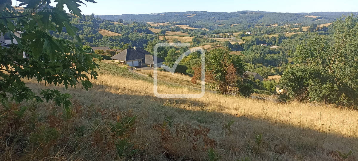 Terrain à DAMPNIAT