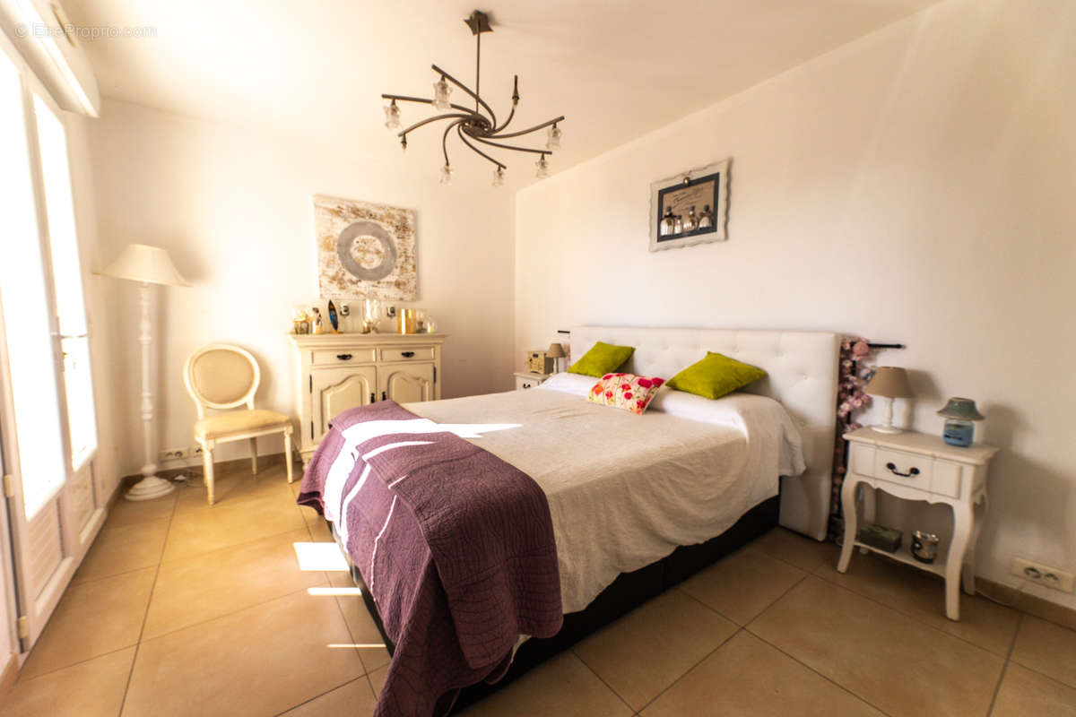 Maison à MANDELIEU-LA-NAPOULE