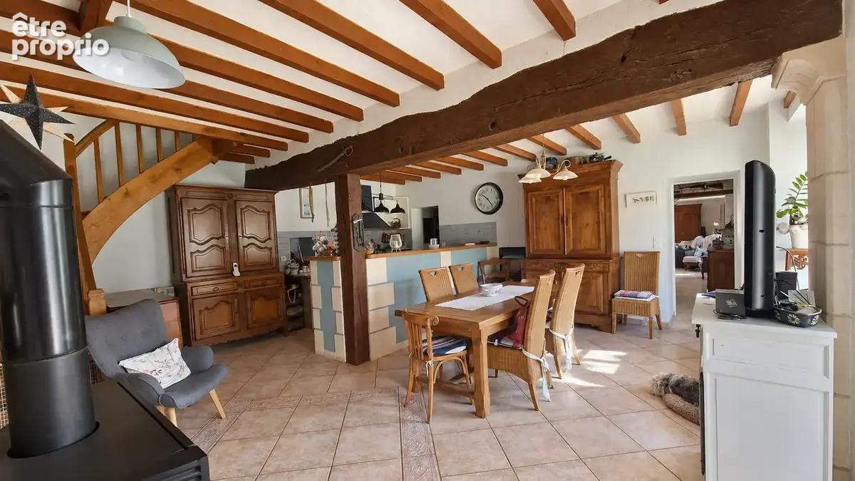 Propriété de caractère   3 habitations, dépendances et installations équestres - photo 3