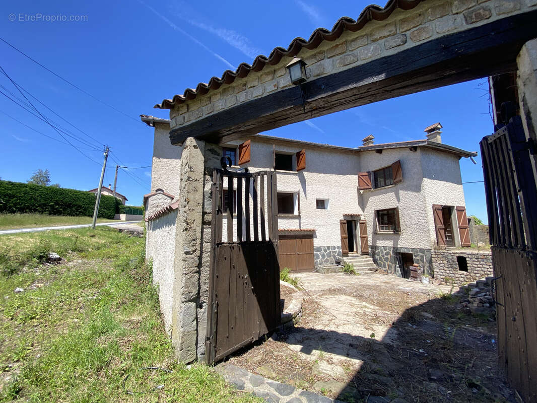 Maison à ROCHE-LA-MOLIERE