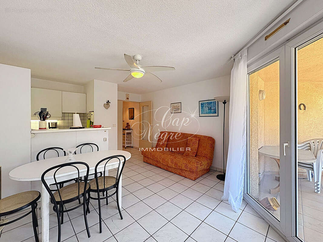 Appartement t2 avec parking à vendre en centre ville de cavalaire sur mer - golfe de saint tropez - photo 3