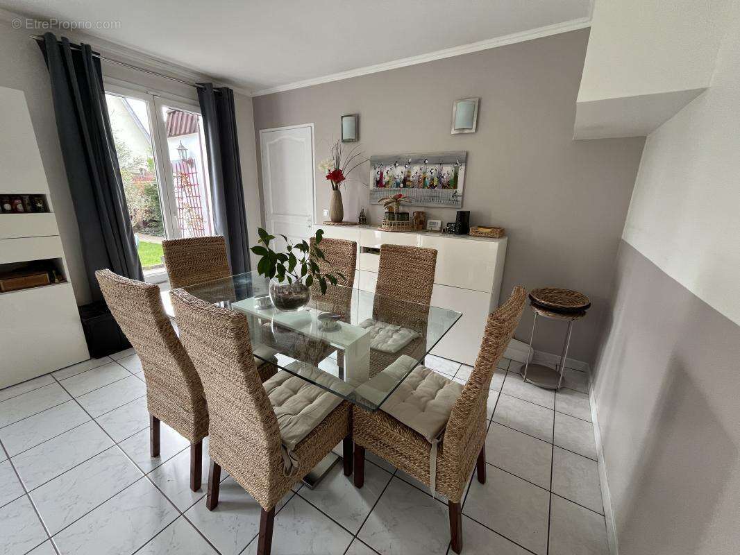 Maison à PONTAULT-COMBAULT