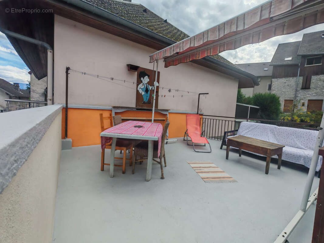 Maison à CHALLES-LES-EAUX