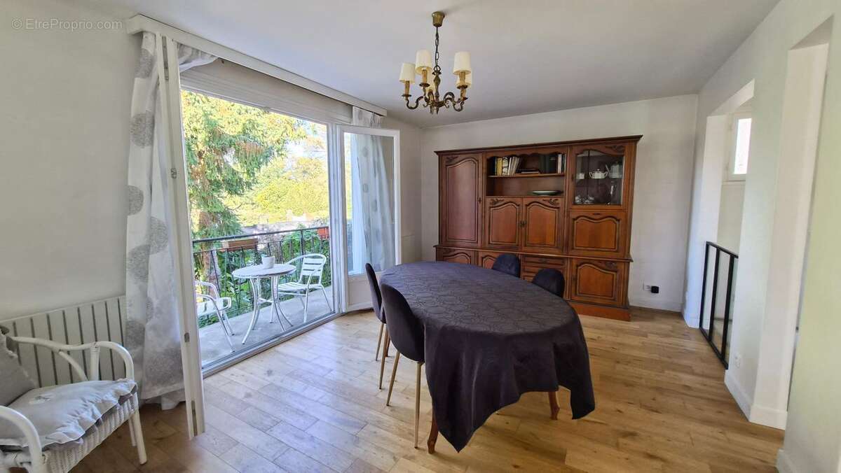 Maison à SAINT-GERMAIN-LES-ARPAJON