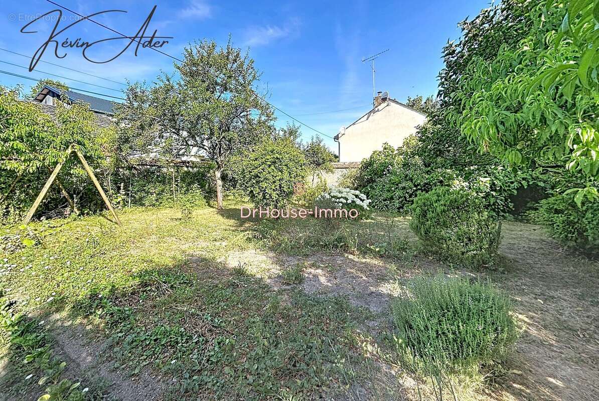 Maison 148 m² à La Chapelle-Saint-Mesmin  - photo 2