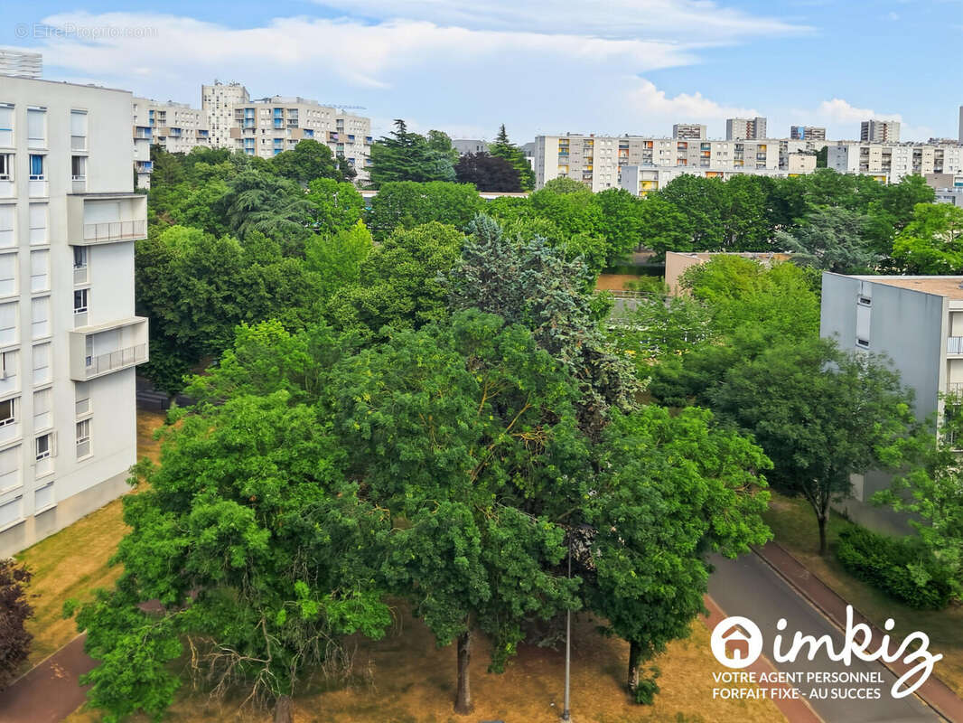 Créteil 2 pièces dernier étage balcon parking - photo 13