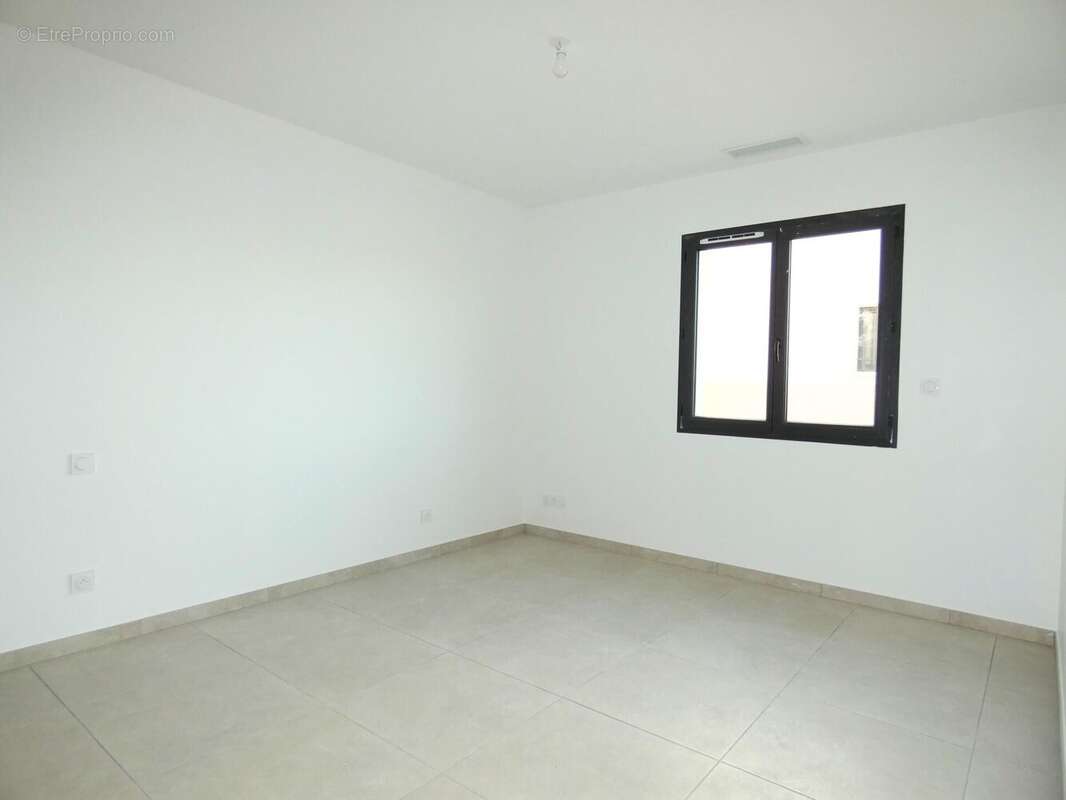 Maison 115 m² à Lezignan-Corbieres  - photo 9