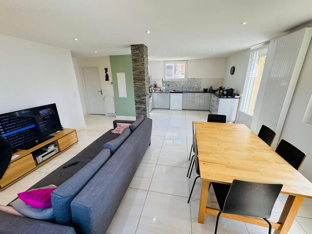 Maison à SAINT-MARTIN-D'HERES