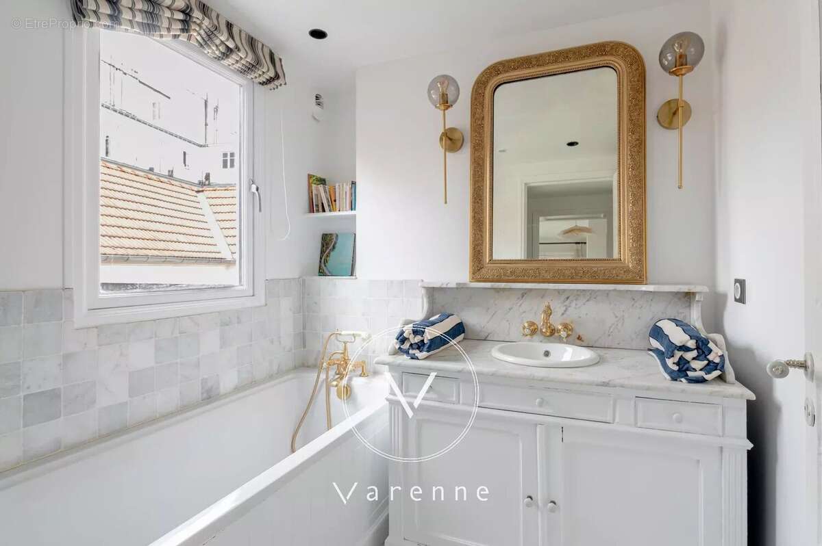 Maison à PARIS-14E