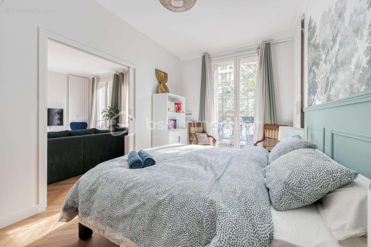Appartement à PARIS-7E