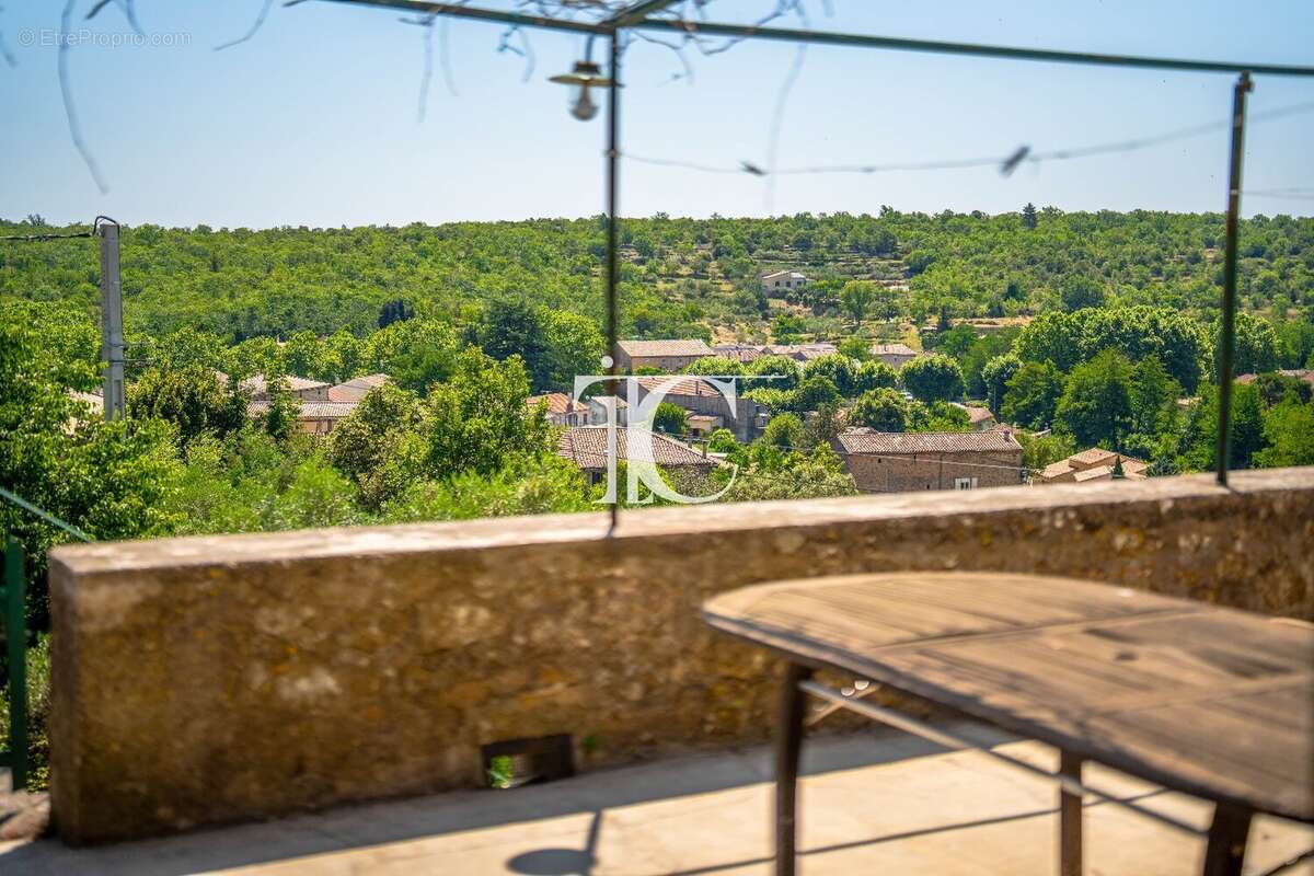 Maison à SAINT-PAUL-LE-JEUNE