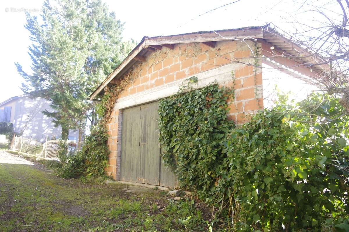 Grange en cours de transformation à vendre 1 pièces à MONTESQUIOU (32) 42.50 m² sur terrain de 400 m² environ - photo 2