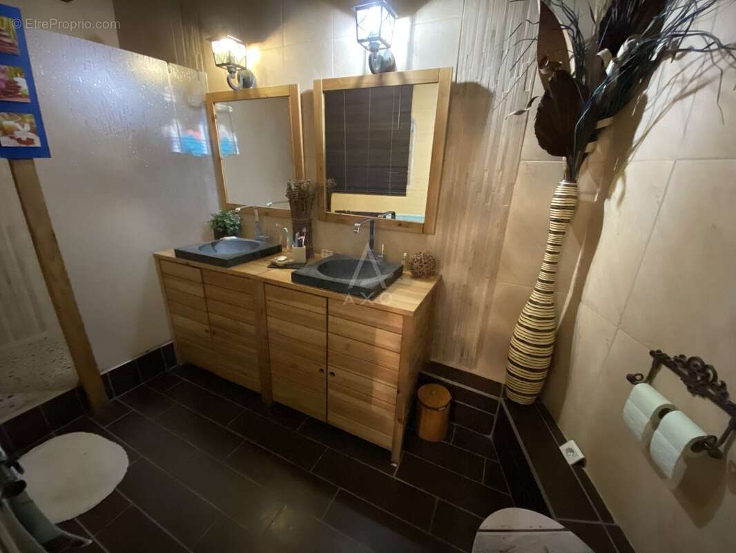 Maison à ROULLET-SAINT-ESTEPHE