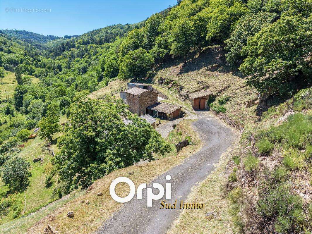 Maison à SAINT-GENEST-LACHAMP