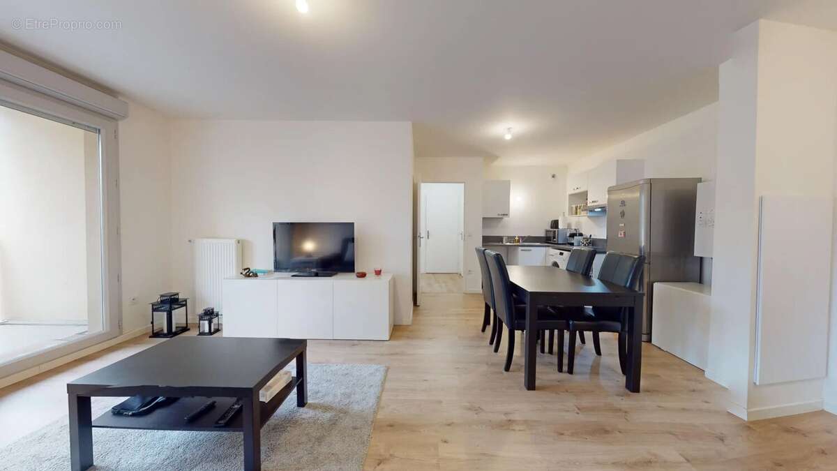 Appartement à LES PAVILLONS-SOUS-BOIS