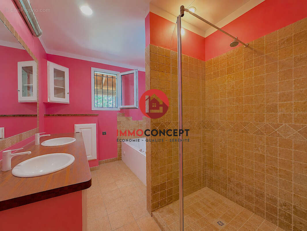 Maison 164 m² à Saint-Victor-La-Coste  - photo 9