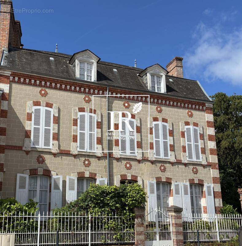 Maison à BRINON-SUR-SAULDRE