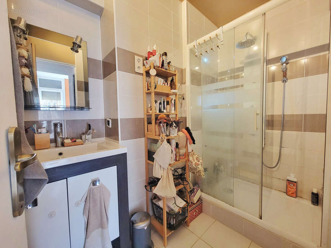 Appartement à OULLINS