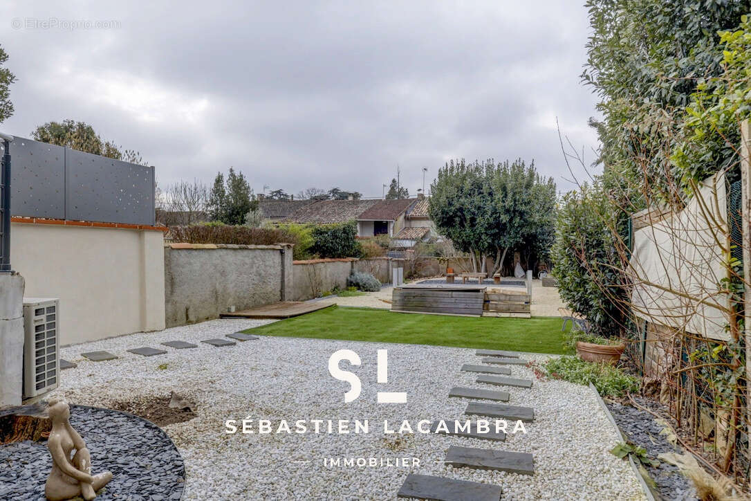 Maison de charme 8 pièces   Rénovation haut de gamme   Garages, atelier & jardin   Cœur de Lisle-sur-Tarn - photo 37