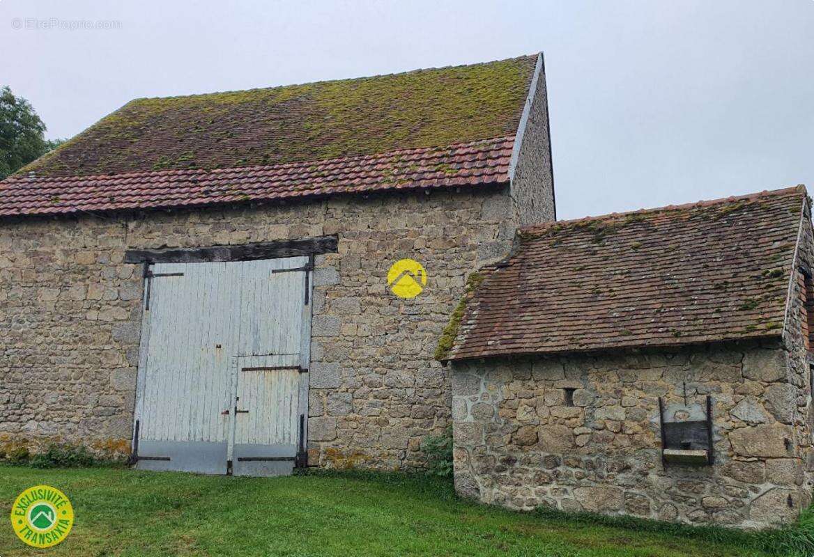 Maison à PEYRAT-LA-NONIERE