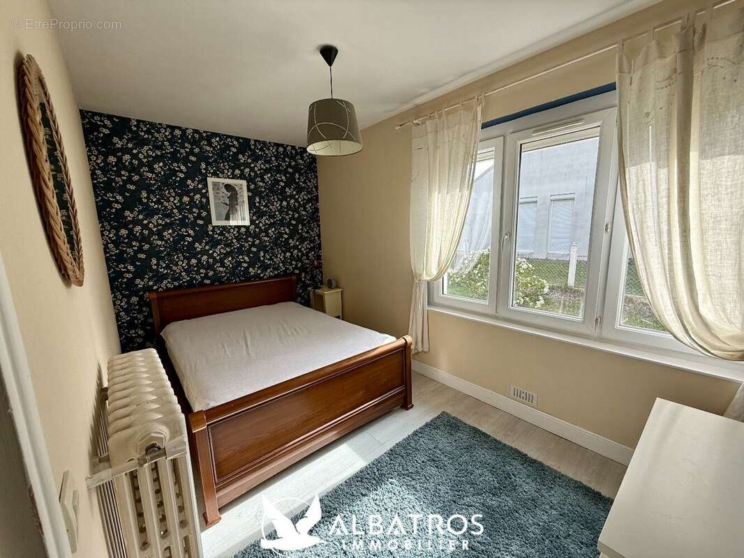 Maison à COLLEVILLE-MONTGOMERY