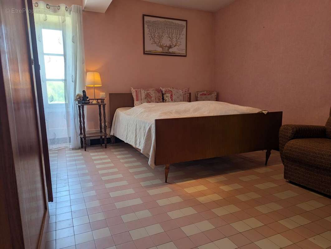 Maison à COULONGES