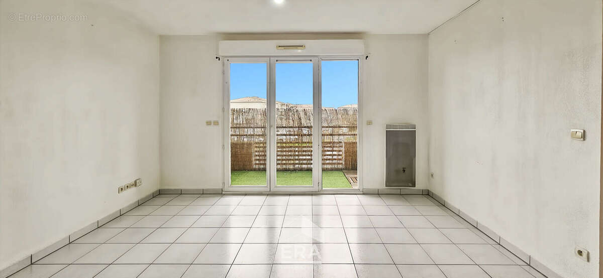Appartement à PAREMPUYRE