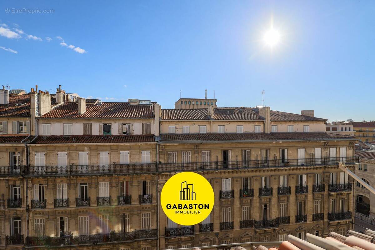 Appartement à MARSEILLE-1E
