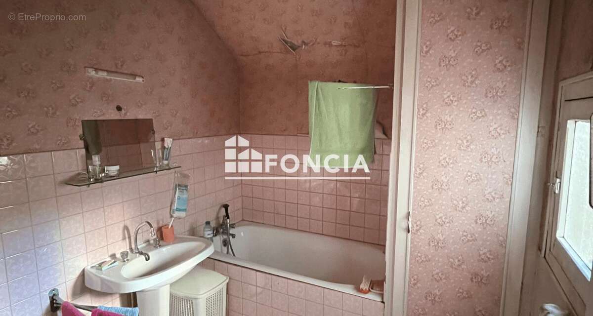 Maison à SAINT-CYR-SUR-LOIRE