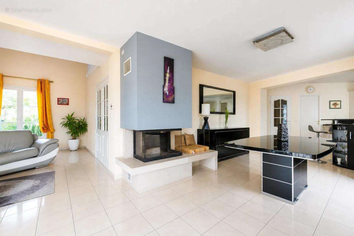 Grande maison familiale de 8 pièces – 212 m² à Triel-sur-Seine - photo 5
