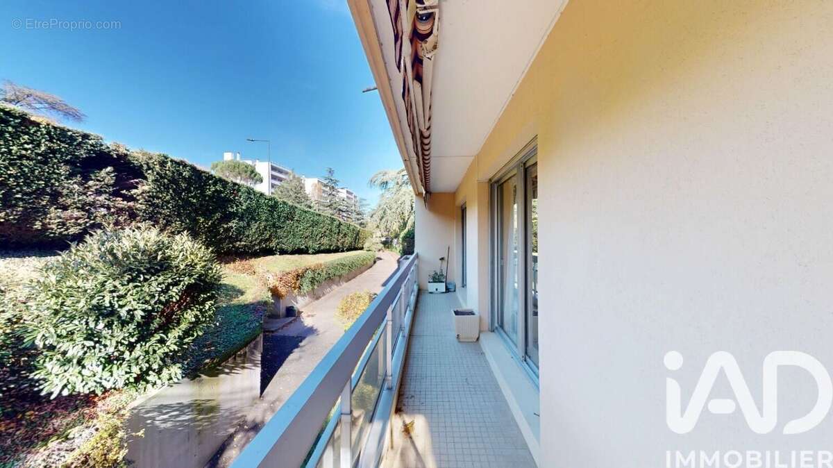 Photo 3 - Appartement à SAINTE-FOY-LES-LYON