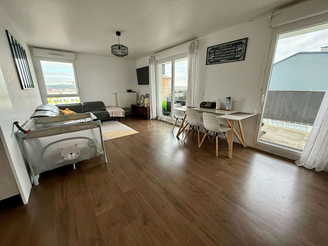 Appartement à CARRIERES-SOUS-POISSY