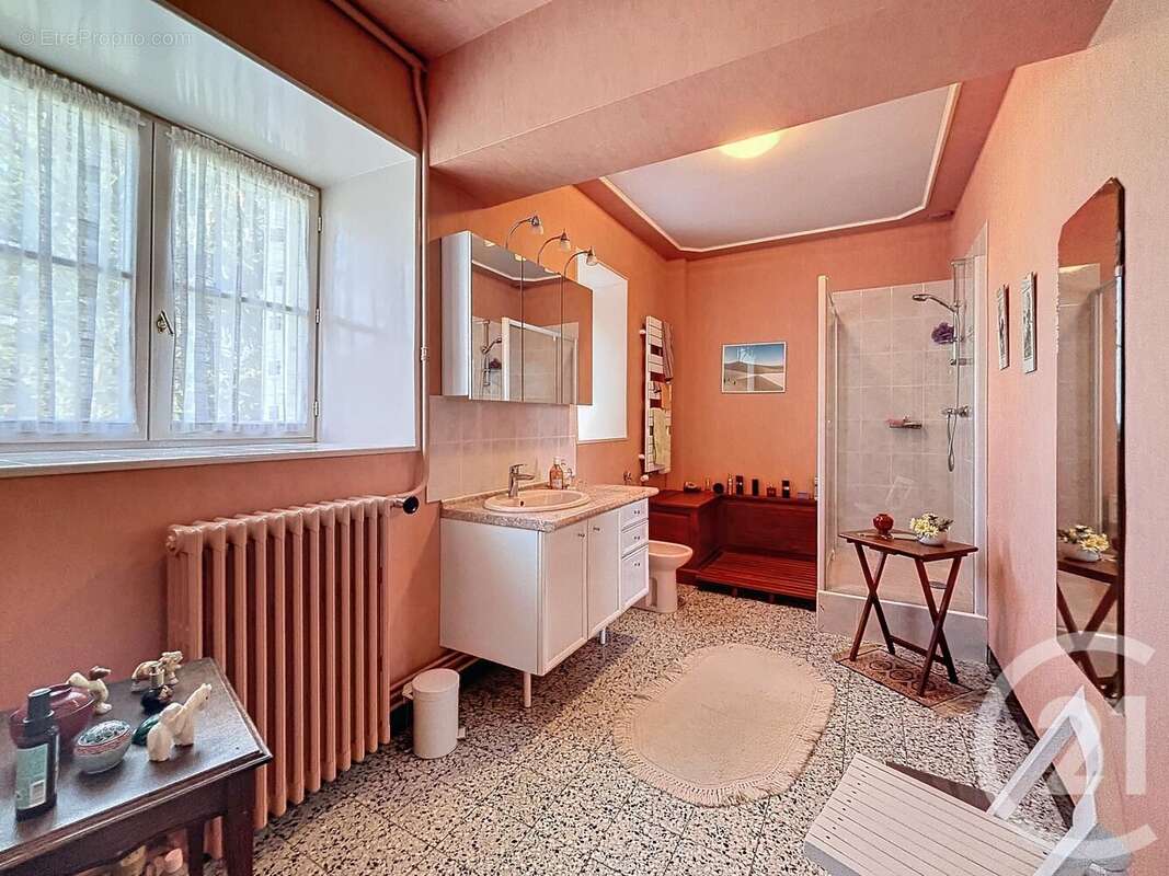 Maison à SAINT-LOUP-DE-NAUD